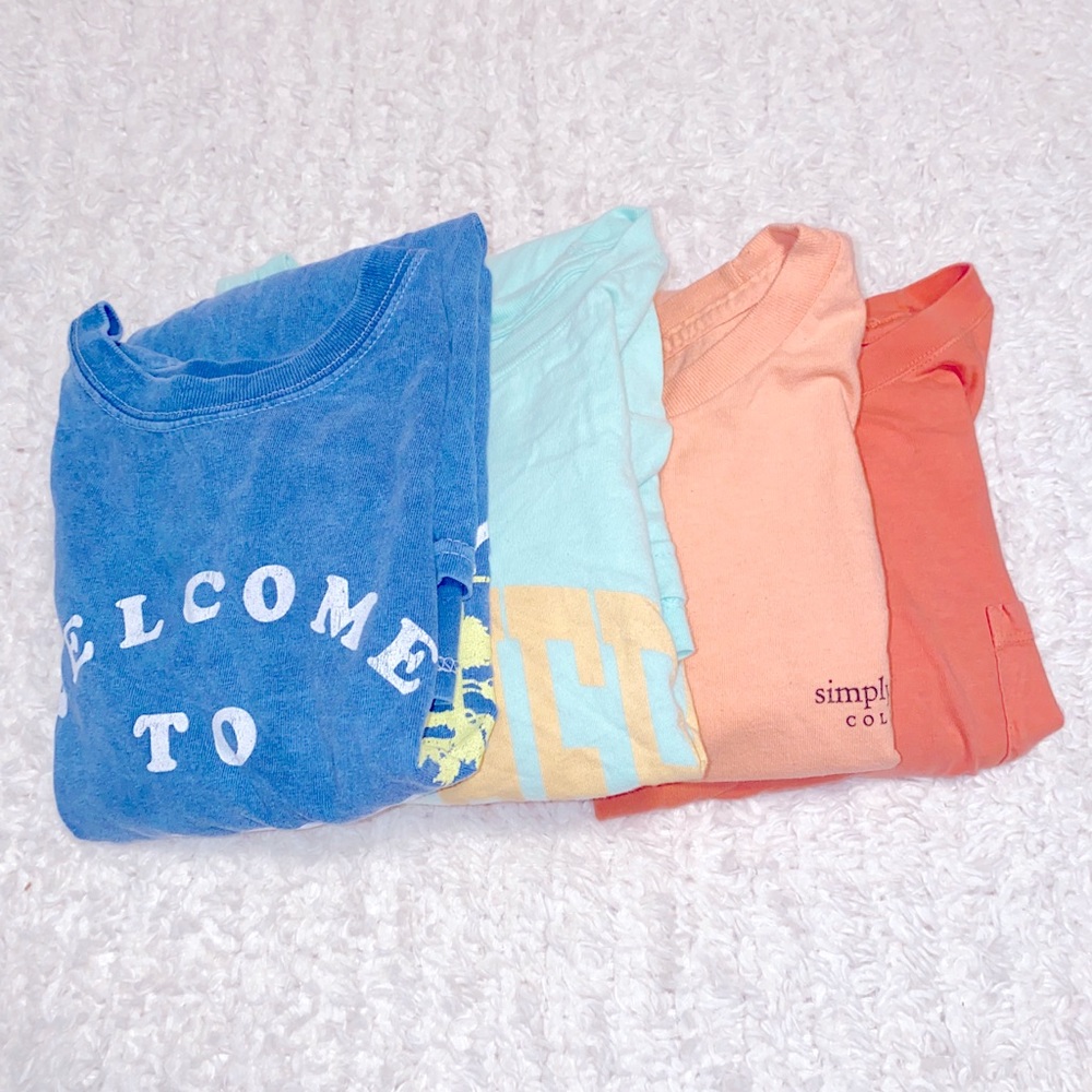 BUNDLE!!! Comfy tees!